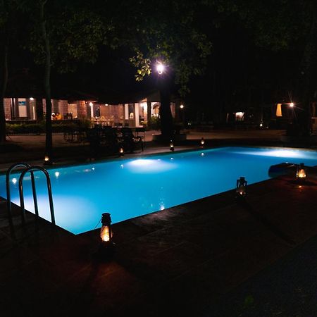 Tiger Trails Resort Tala  Luaran gambar