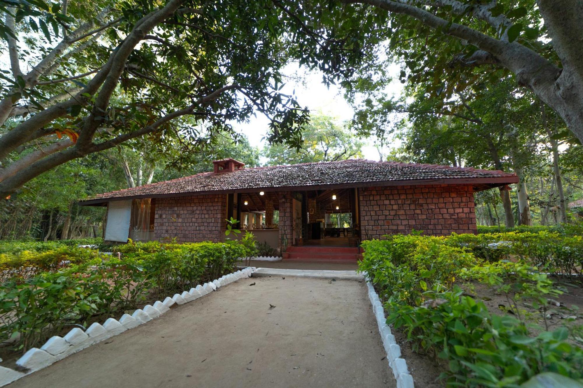 Tiger Trails Resort Tala  Luaran gambar