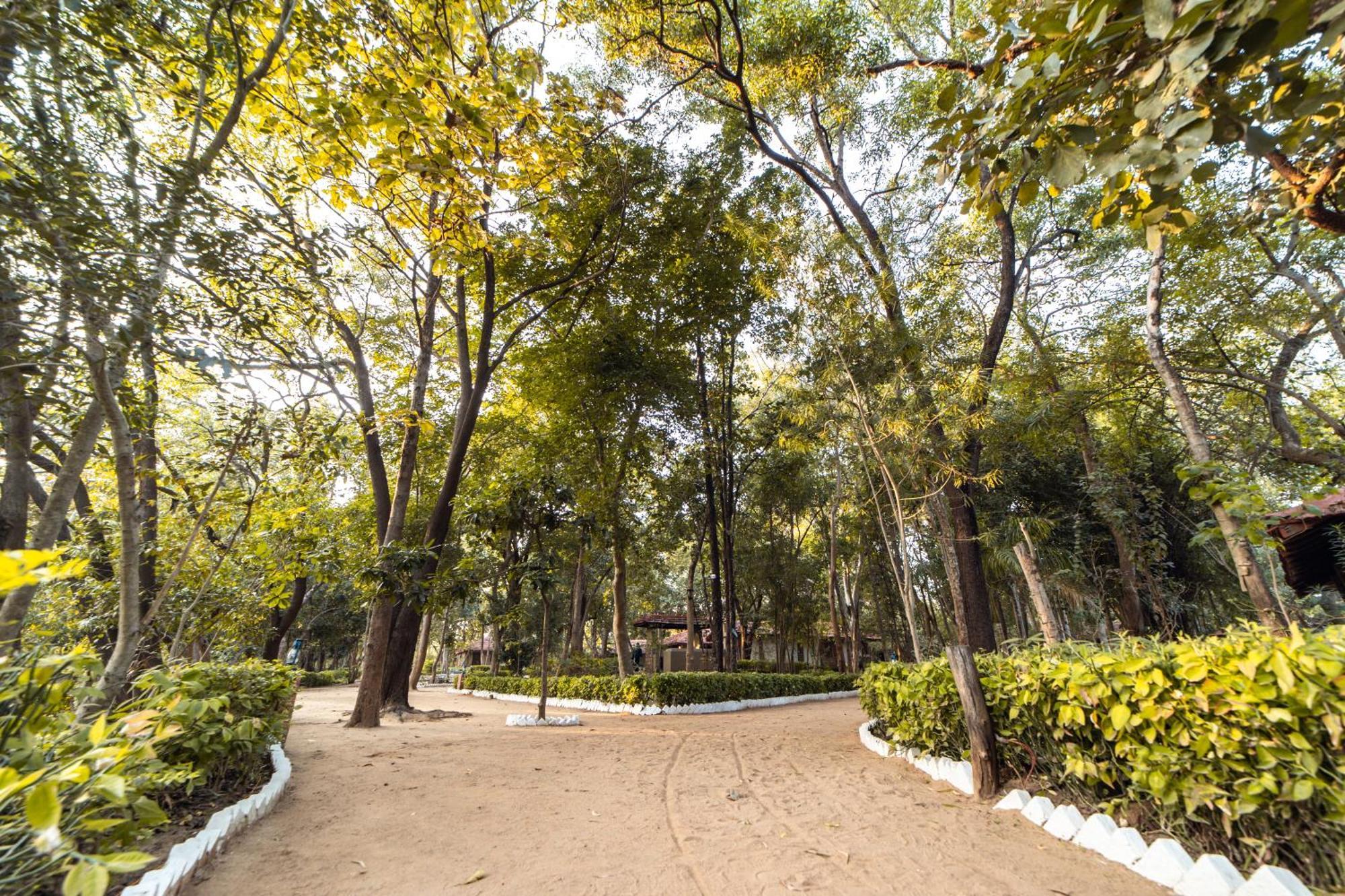 Tiger Trails Resort Tala  Luaran gambar