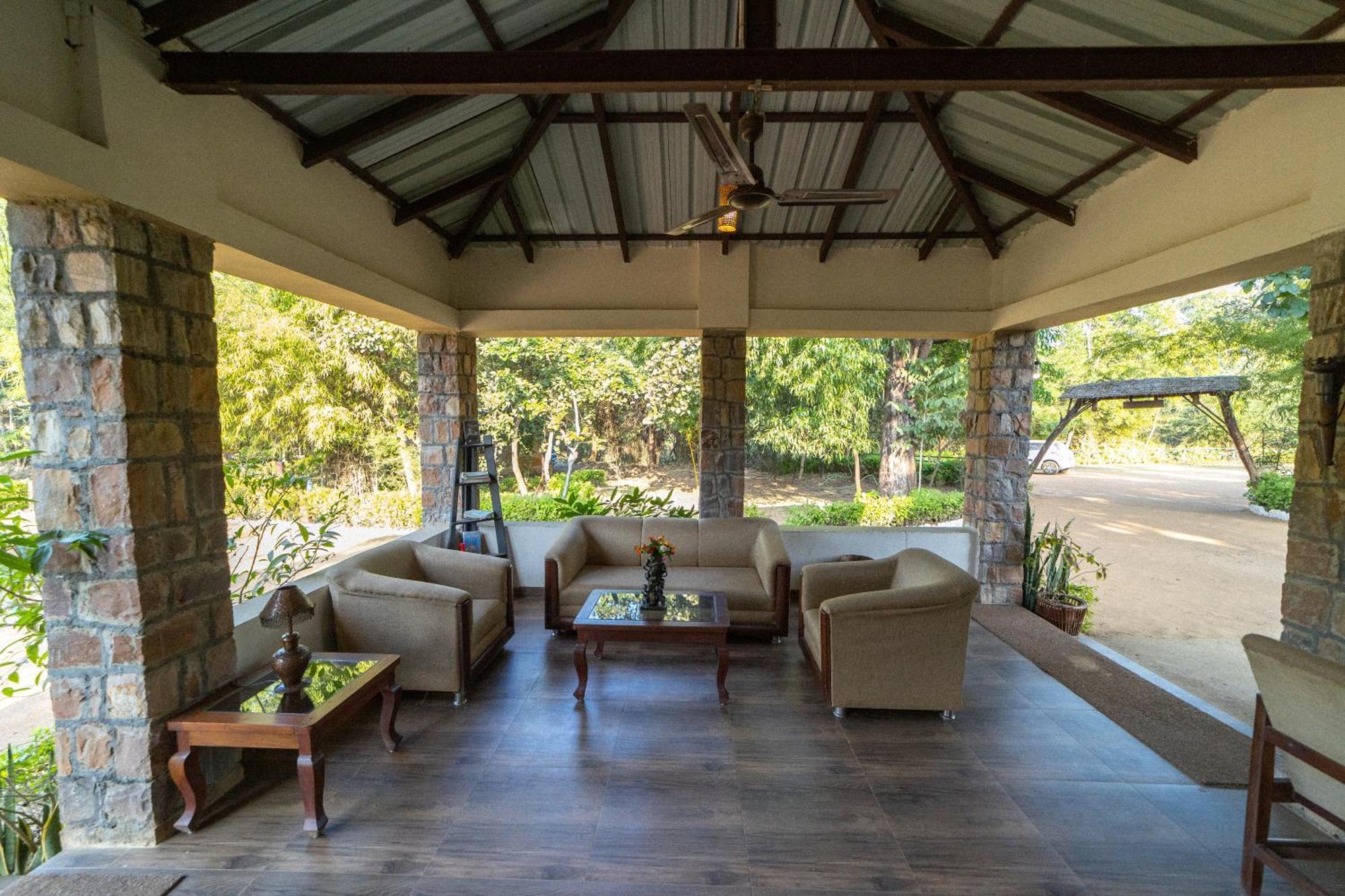 Tiger Trails Resort Tala  Luaran gambar